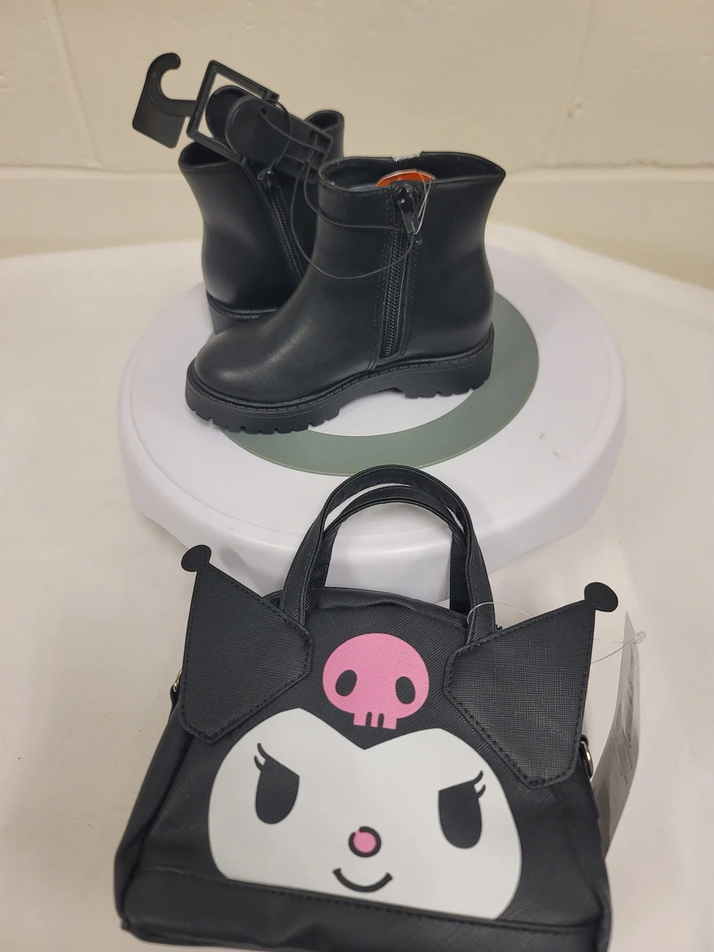 No Boundaries cute black